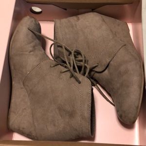 Wedge boots worn 3 times.